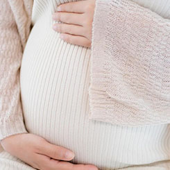 我们还看到汽车🏴󠁧󠁢󠁥󠁮󠁧󠁿业务再次实🤸‍♂️🥠现创纪录营收，🌆物联网业👩‍👦🖤